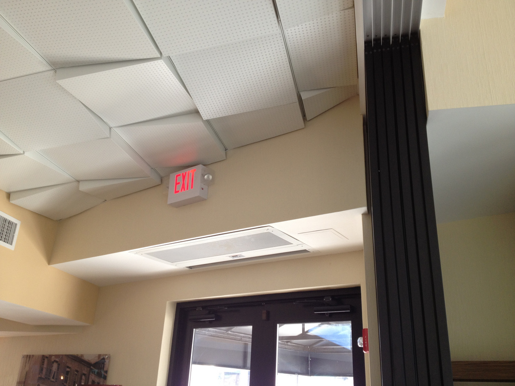 In-Ceiling Air Curtain Saves Energy
