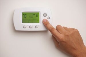 Adjusting thermostat